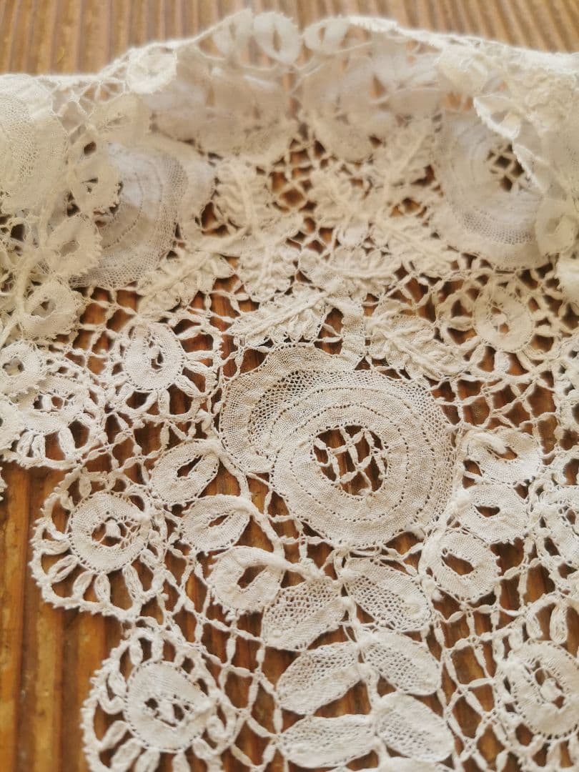 アンティーク ブリュッセル デュセスレース クラシックローズとリーフの付け襟