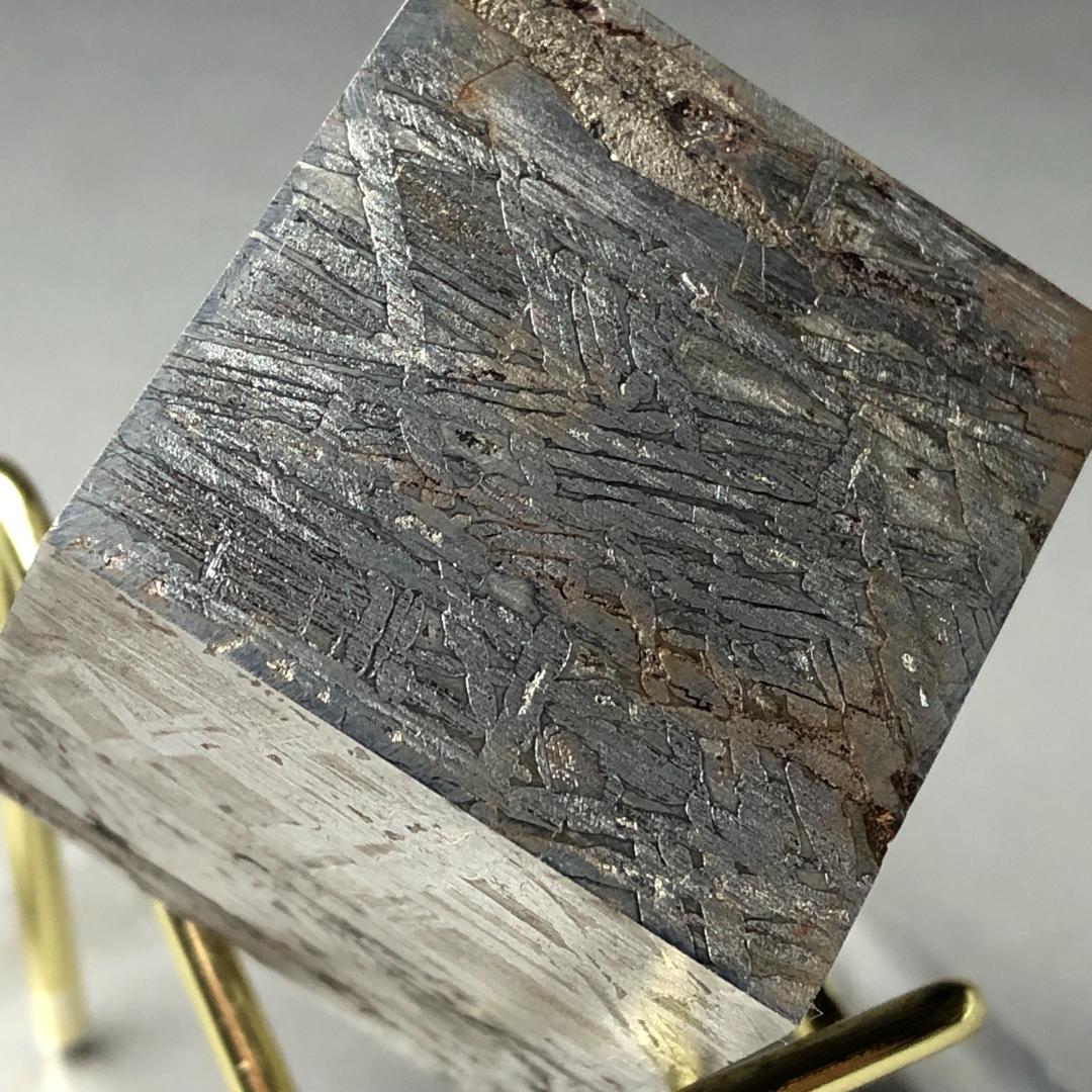 アルタイ隕石　メテオライト 立方体　 鉄隕石　重さ199ｇ