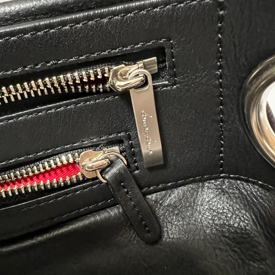 美品☆ カワカワ　ハトメ　 ボディバッグ レザー