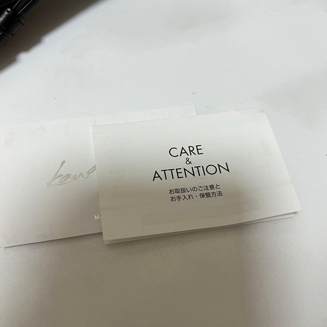 美品☆ カワカワ　ハトメ　 ボディバッグ レザー