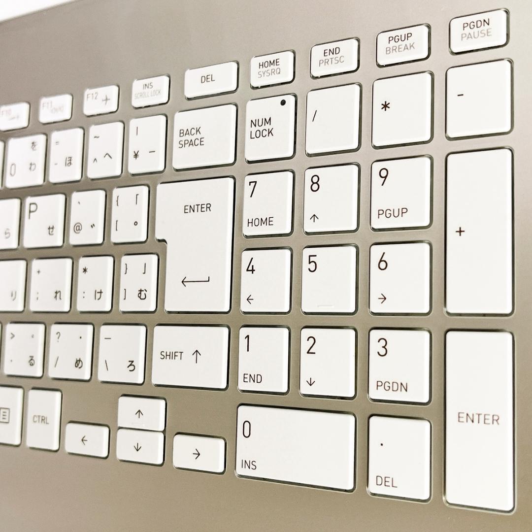 Windows11✨新品爆速SSD薄型ゴールドノートパソコン✨カメラ オフィス付