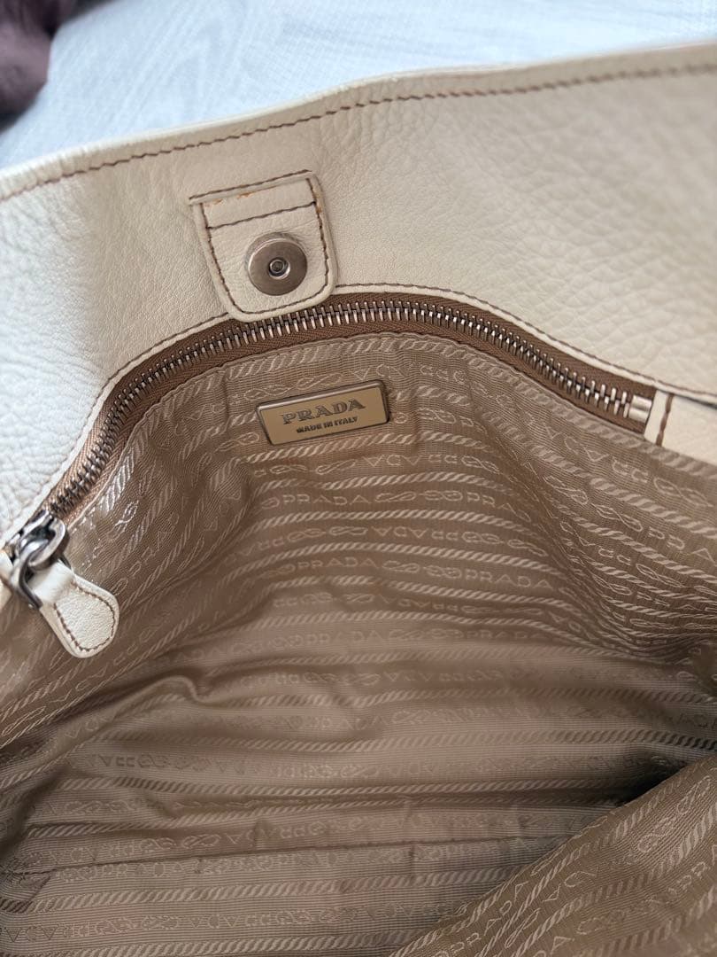 PRADA プラダ ヴィッテロダイノ レザー ワン ショルダー バッグ 白