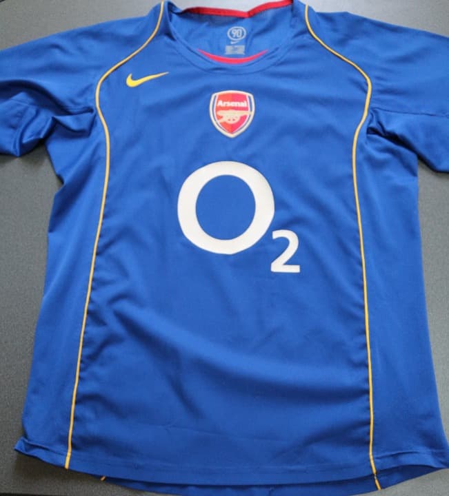 【送料無料】 アーセナル　ティエリ・アンリ　アウェイ （04-05) (M)