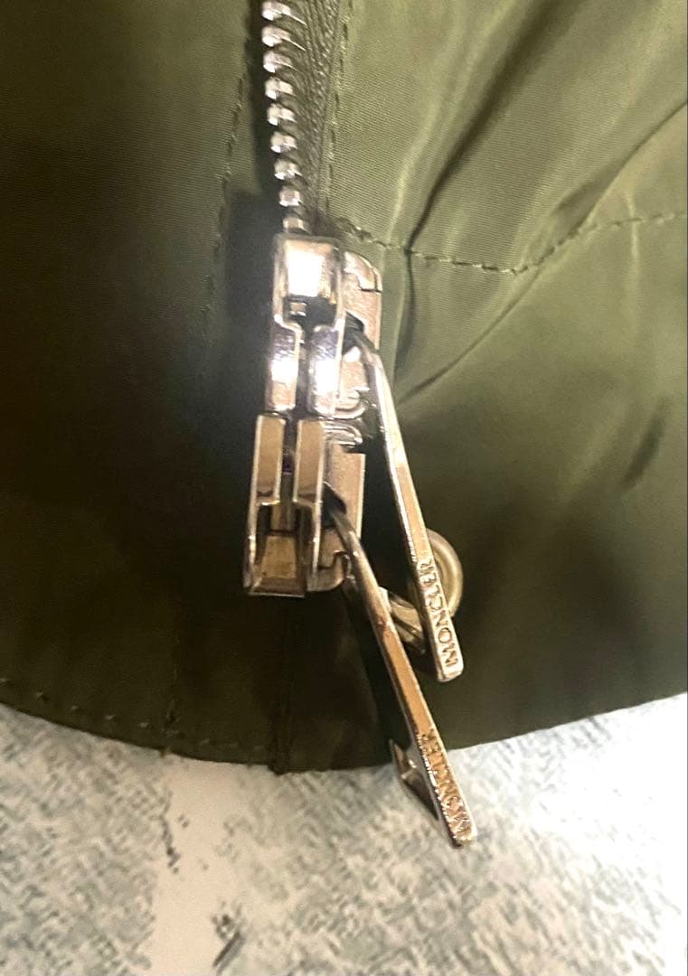 値下げ！＊MONCLER モンクレール＊マラカイト 厚めナイロンコート Mサイズ