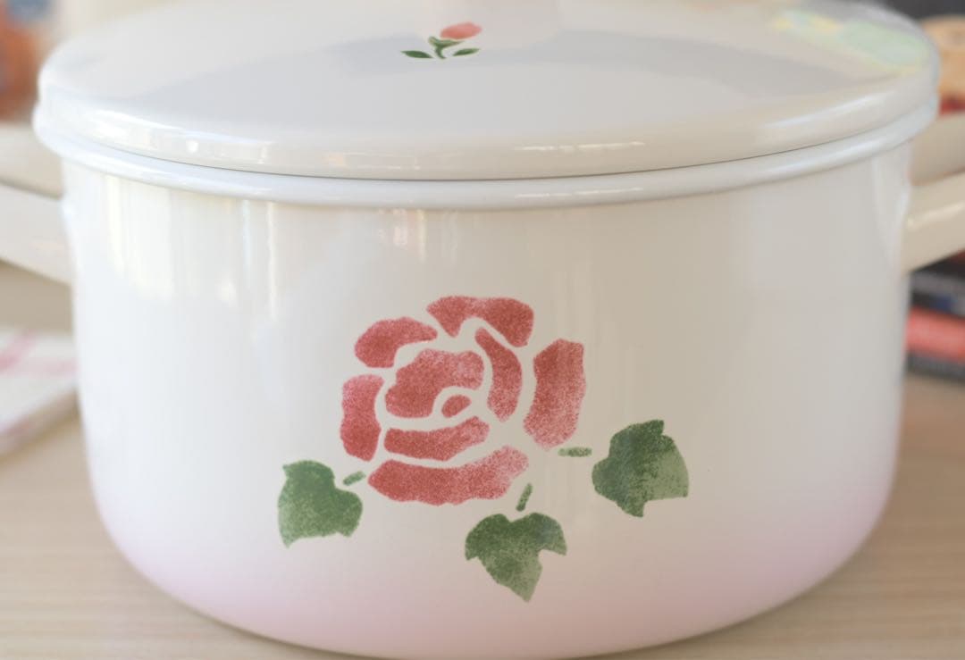 マニーローズ ホーロー 20cm キャセロール 両手鍋　新品