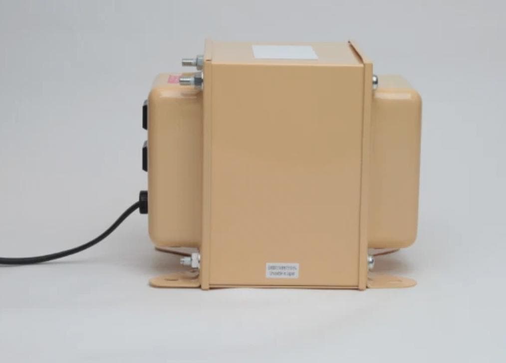 日章　NDF550EX　変圧器　新品　未開封