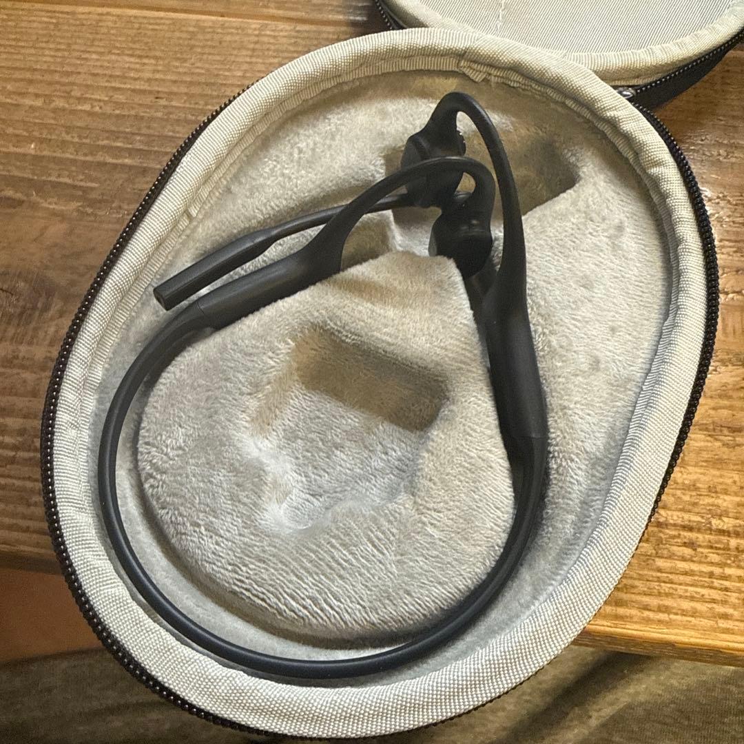 Shokz OpenComm 骨伝導ヘッドセット ケース付き
