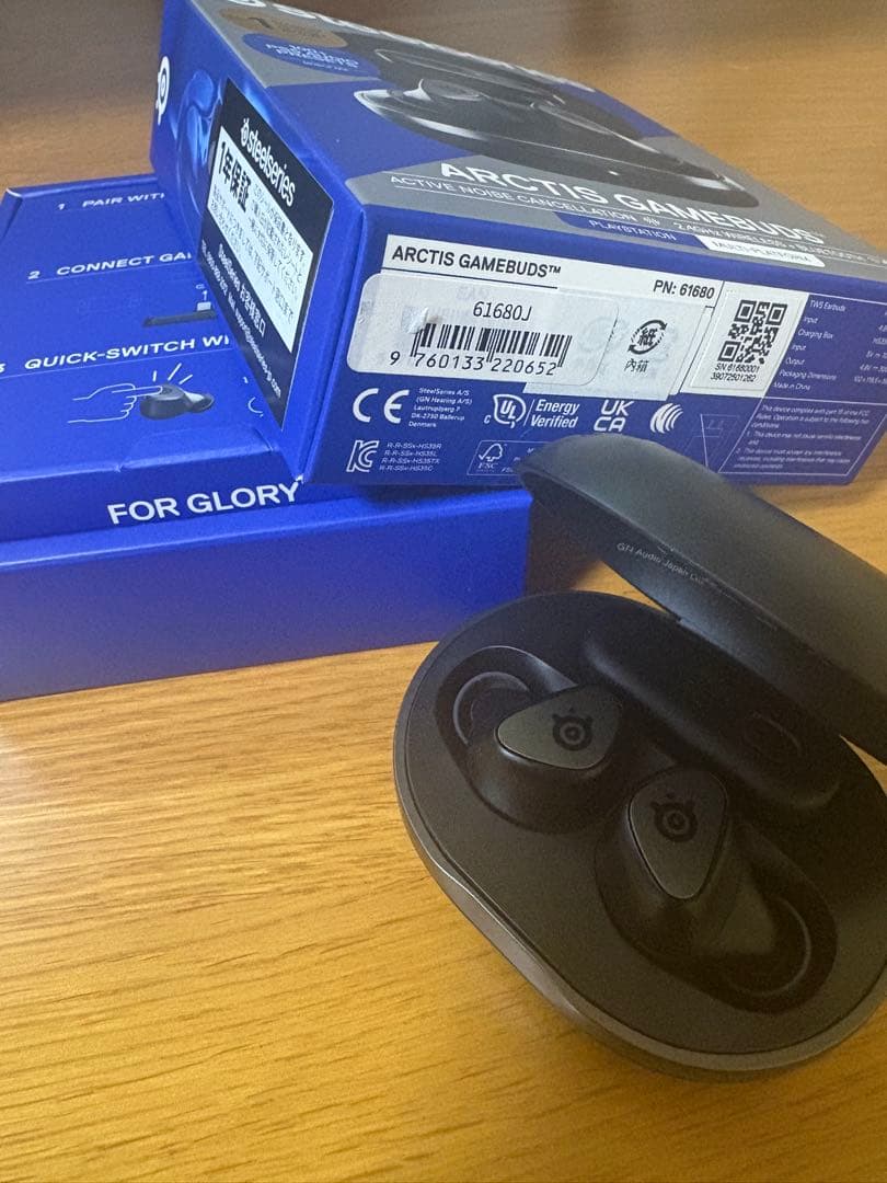 イヤホン SteelSeries ARCTIS GAMEBUDS