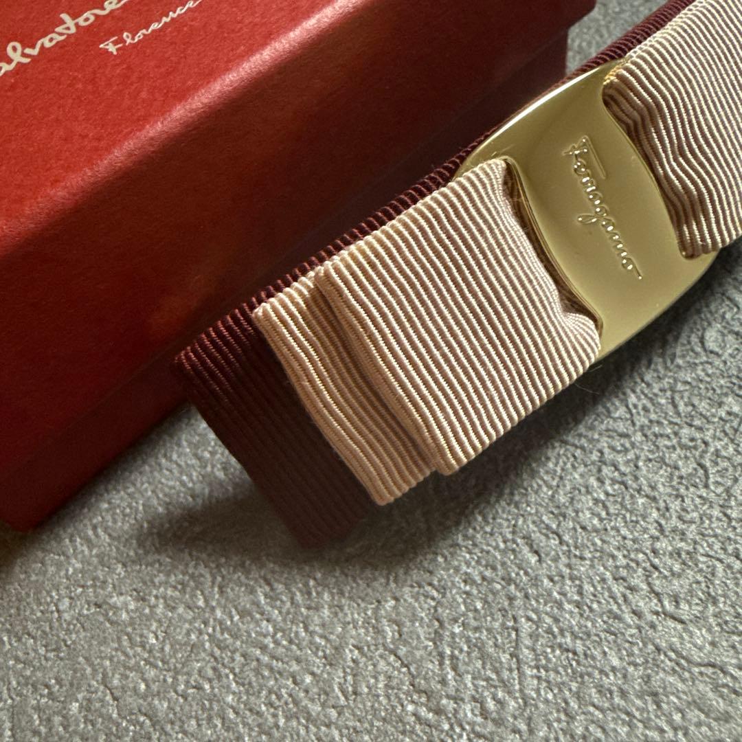 フェラガモバレッタ リボン バイカラー ヘアアクセサリー 箱付き