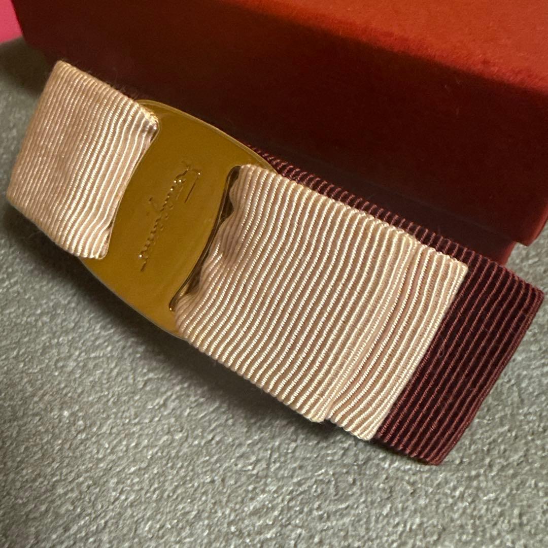 フェラガモバレッタ リボン バイカラー ヘアアクセサリー 箱付き