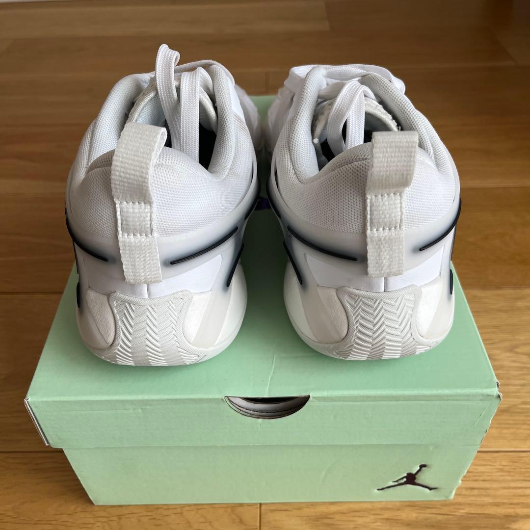 バスケットボール　シューズ　バッシュ