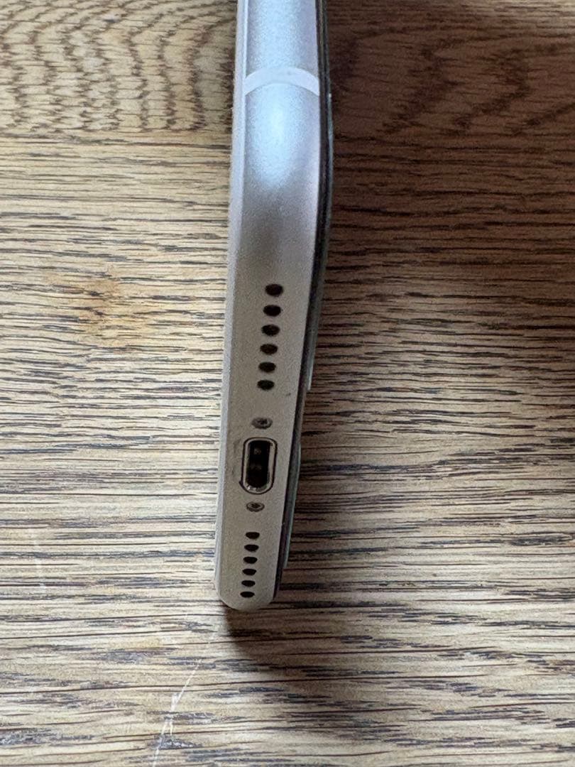 iPhone SE2 ホワイト128GB SIMフリー MXD12J/A