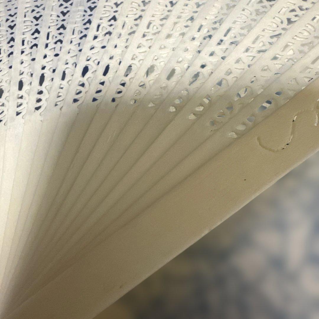 天然材質 マンモス 牙 猛犸 骨 透かし彫りのアイボリー扇子