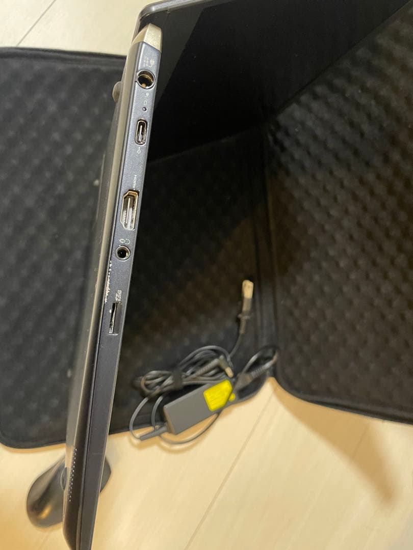 Dynabook GX83 ACアダプター、Bluetoothマウス、ケース付き