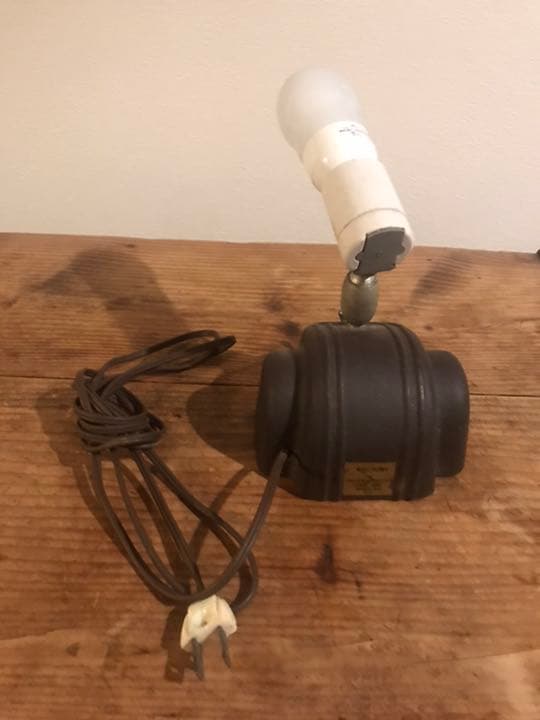 無相創　古いスタンドライト