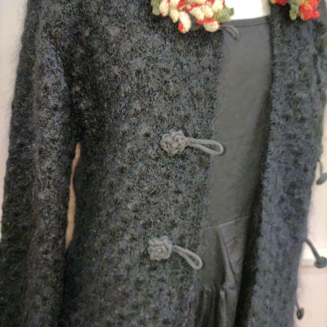 ワンダフルワールド　黒に豪華な花モチーフ付　モヘヤカーディガン 難有り
