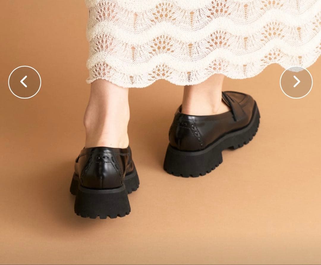 新品♡ clarks 定価2.6万♡ 本革　厚底ローファー