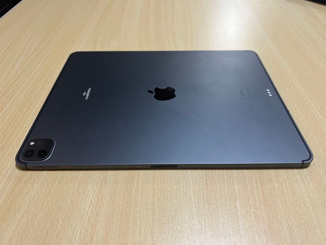 Apple iPad Pro 12.9インチ 第5世代スペースグレー＋おまけ付き