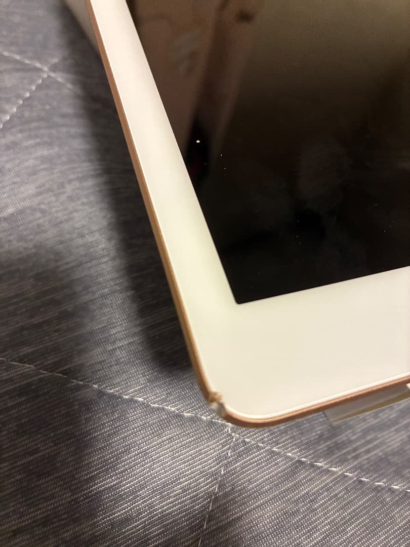 iPad (第6世代) Wi-Fi + Cellular 32GB ゴールド