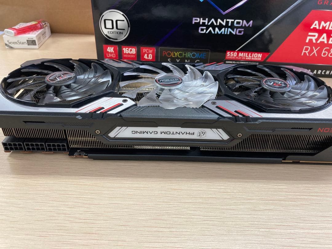 グラフィックボード・グラボ・ビデオカード ASRock RX 6800 XT PhantomGaming D 16G OC