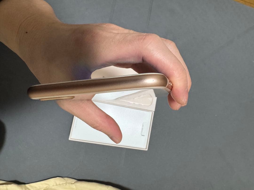 iPhone 8 Plus ゴールド 64GB