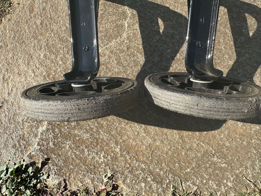 子供用　自転車16インチ　緑　黒　トイザらス