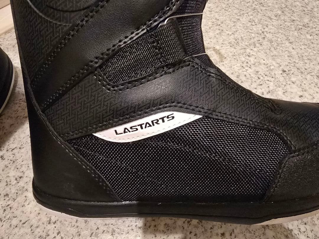 LASTARTS スノーボードブーツ(女性用) 24.5-25cm