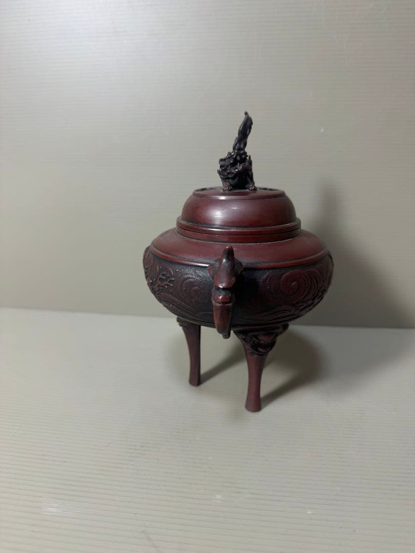 2137 吉秀 銘 獅子摘蓋 龍文 竜地紋 鋳銅 三つ足　香炉