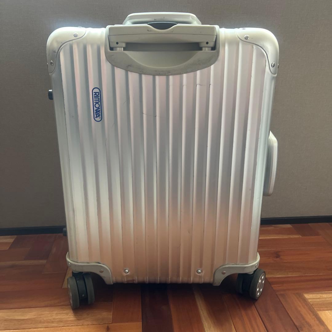 RIMOWA アルミニウム製キャリーケース 中型