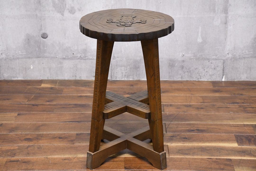 EHK15 伝統工芸 軽井沢彫り スツール 桜彫刻 細密彫刻 丸椅子 飾り台