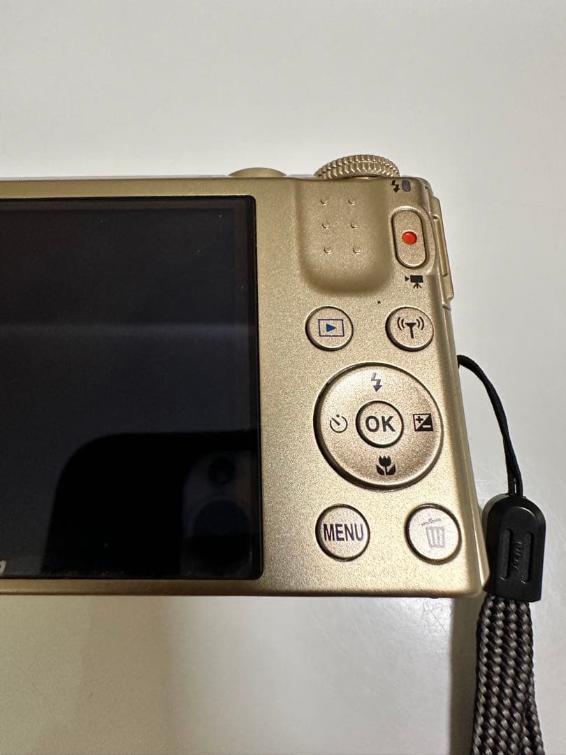 Nikon ニコン　コンパクトデジタルカメ　COOLPIX S7000 美品