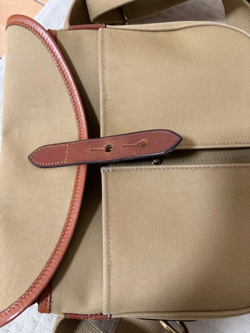 brady ショルダーバッグ