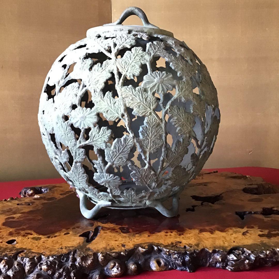 古銅　菊葉透丸型　置、吊、兼用灯籠　　幕末期〜明治期