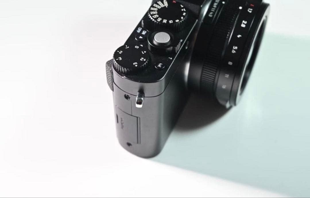 Leica dlux 7 純正フラッシュ・オートキャップ・予備バッテリー付き