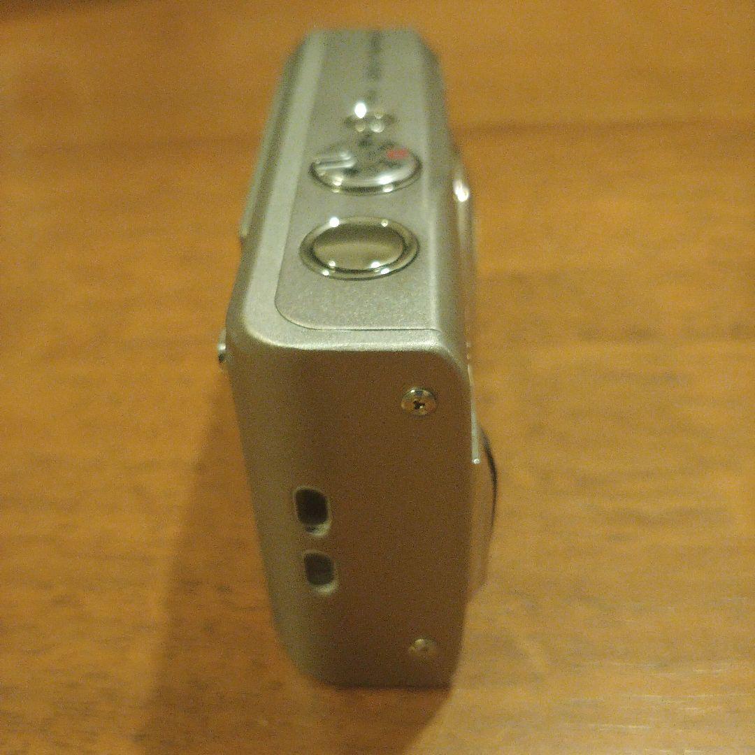 富士フィルム　Fujifilm FinePix F31fd　デジカメ