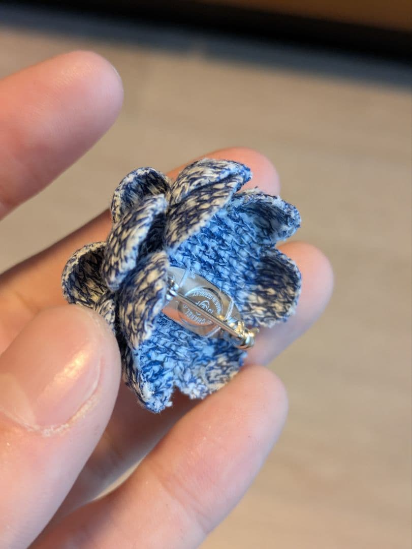 Chanel　シャネル　カメリア　ブローチ