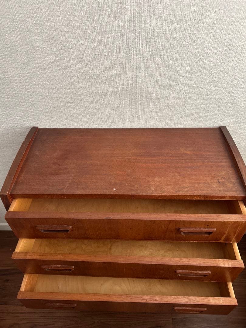 デンマーク　チーク　3段チェスト　スモールチェスト　北欧家具　ヴィンテージ