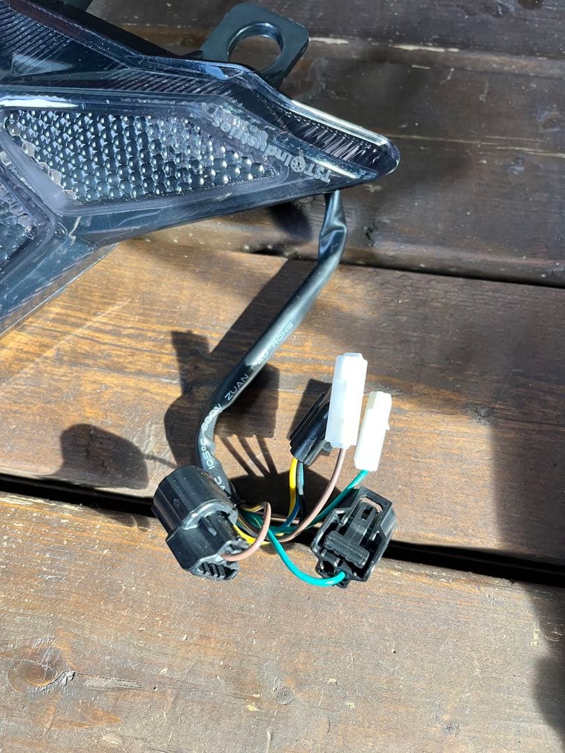 TST Industries テールライト ZX10R