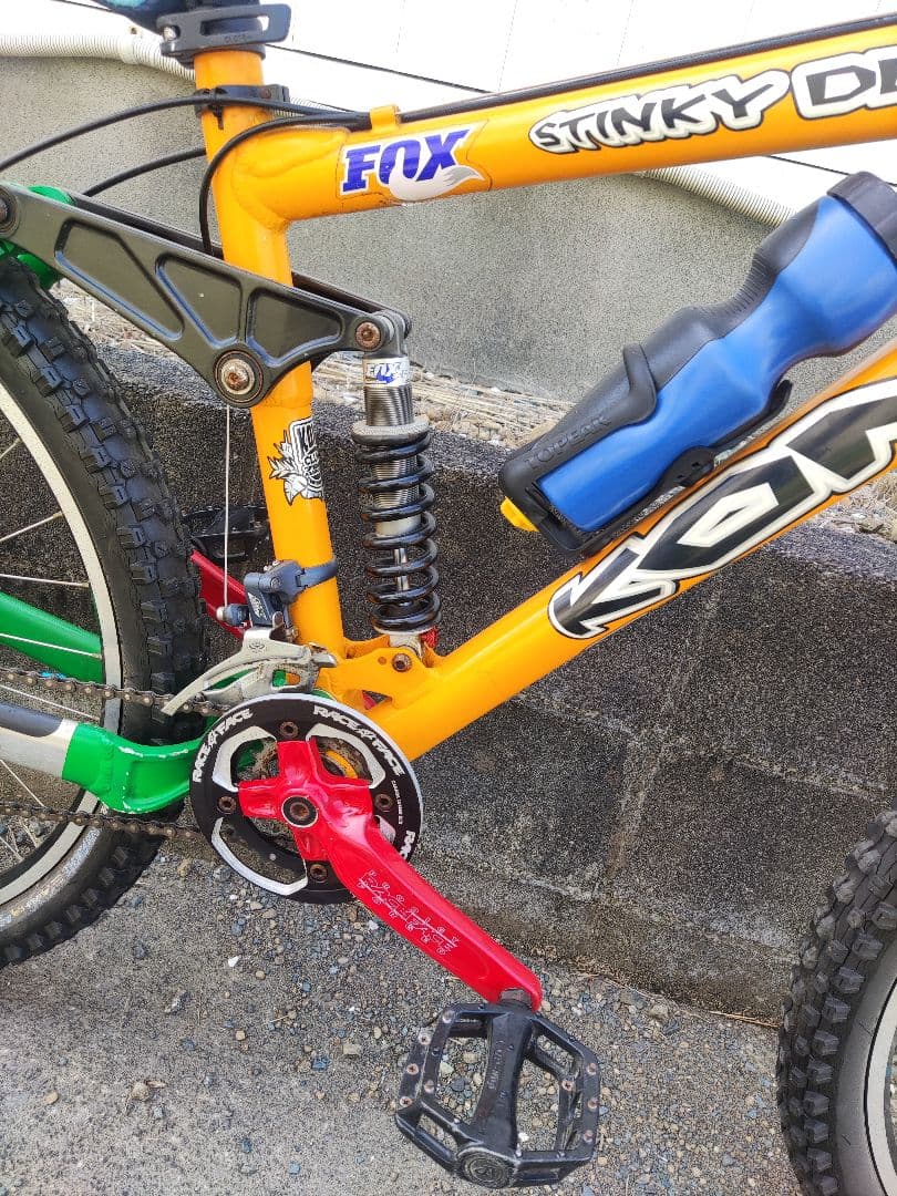 Kona マウンテンバイク カラーオレンジ/グリーン/レッド 26mtb