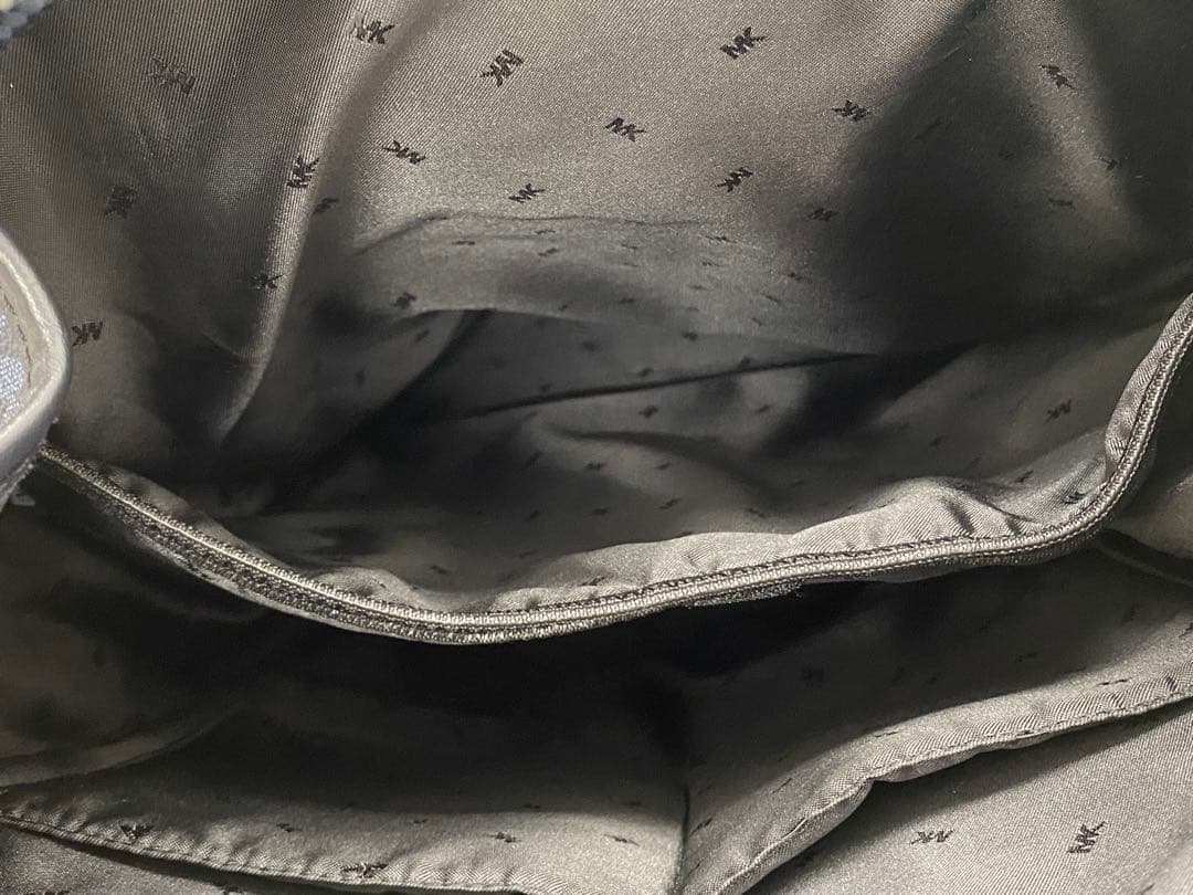 【タケシ】MICHAEL KORS　バックパック　ネイビー