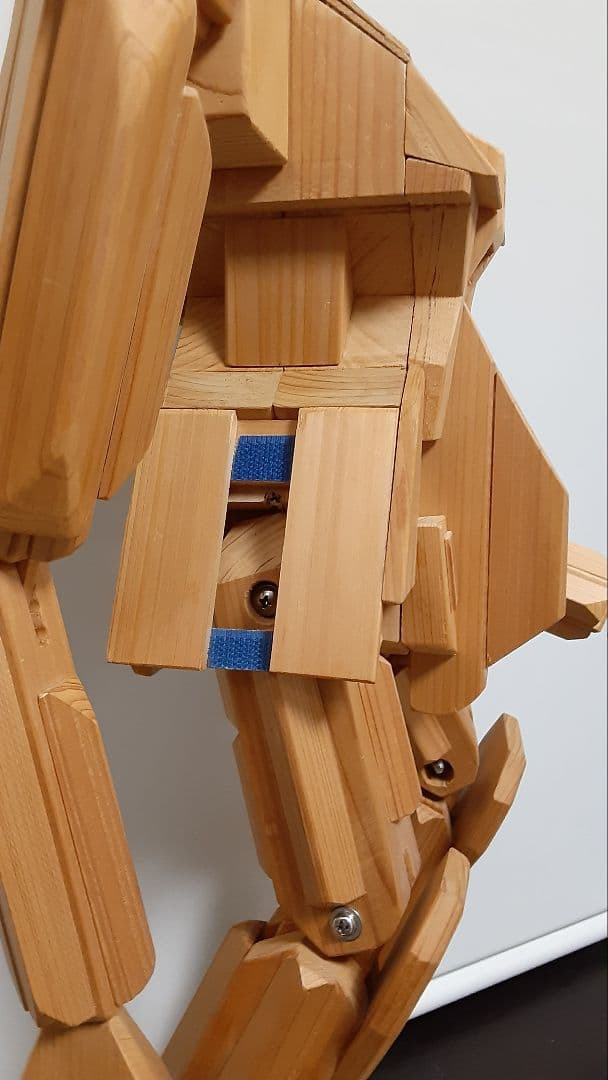 手作り木工・木製可動式ロボット(材料　ヒノキ材素地仕上げ)