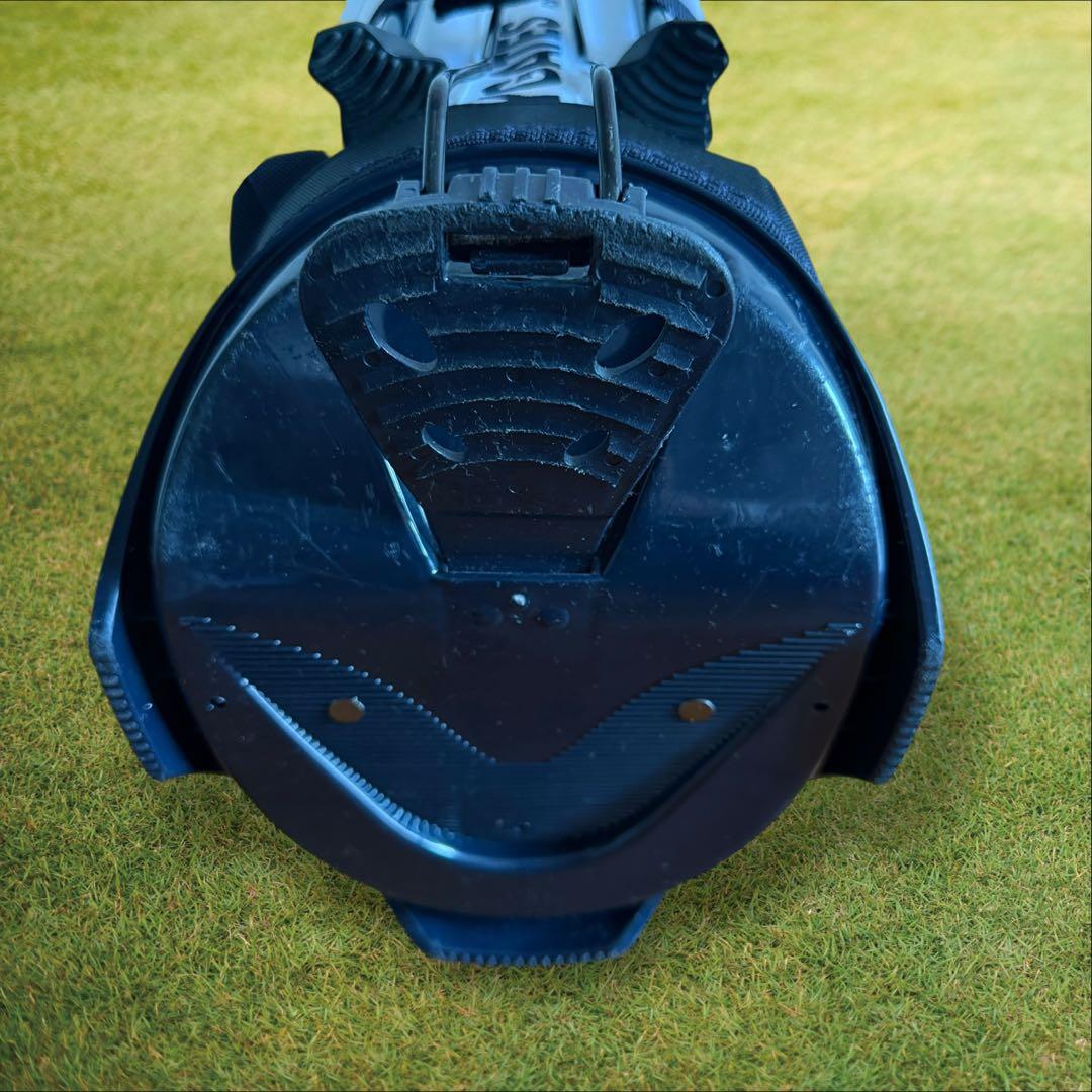 美品　パーリーゲイツ　キャディバッグ　ショルダー式　スタンド式　軽量　白　黒