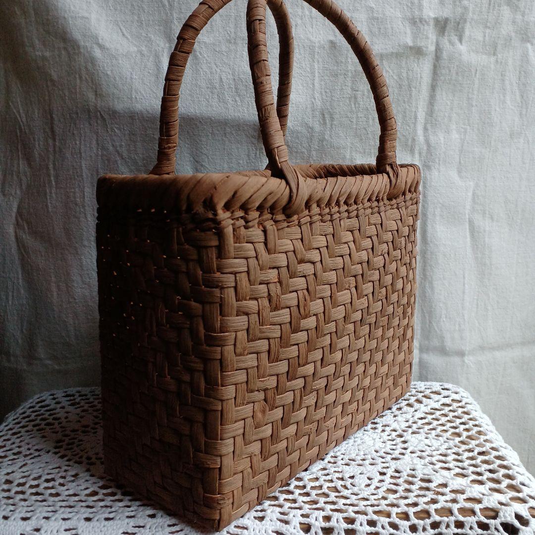 小さい国産山葡萄かご