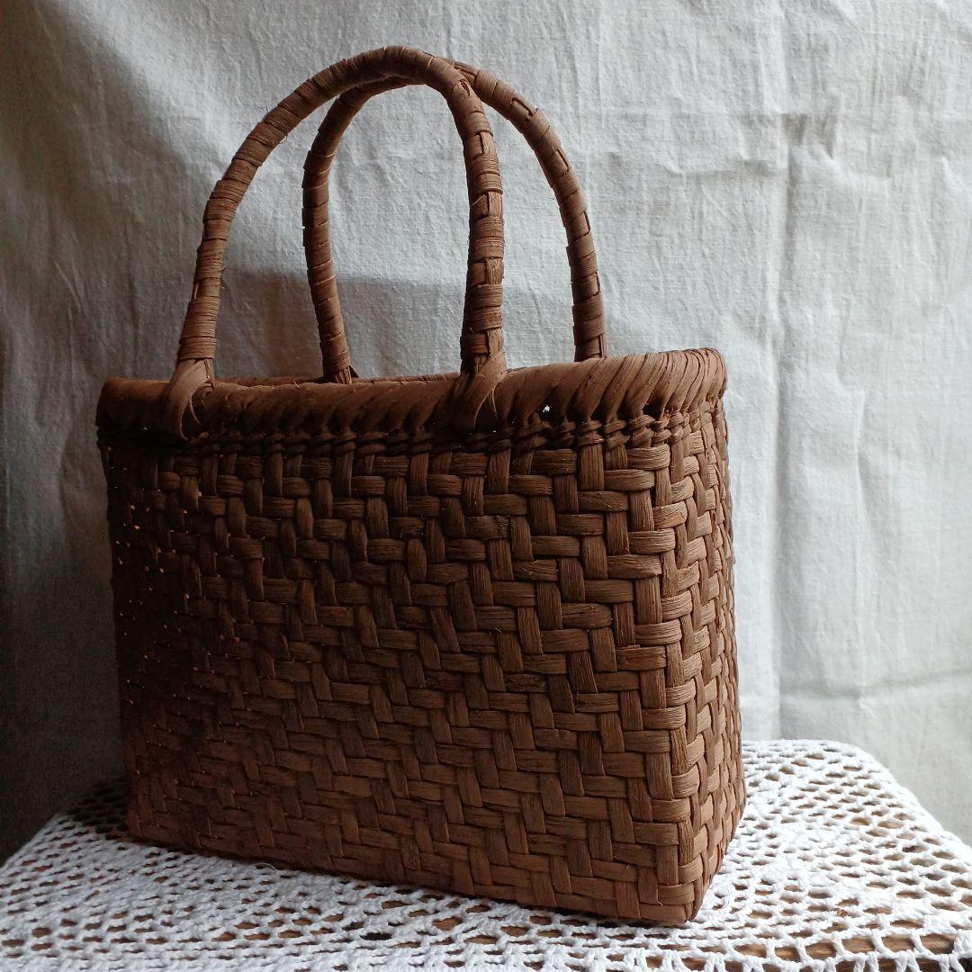 小さい国産山葡萄かご