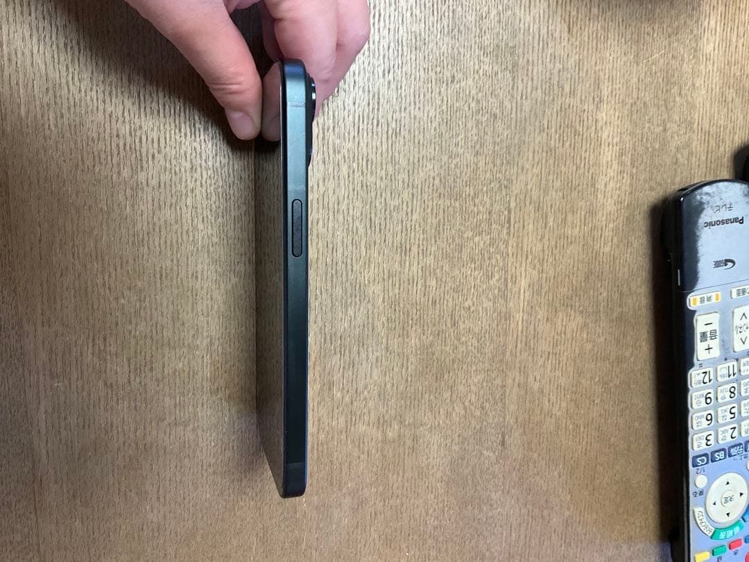 iPhone15 ブラック　128GB SIMフリー