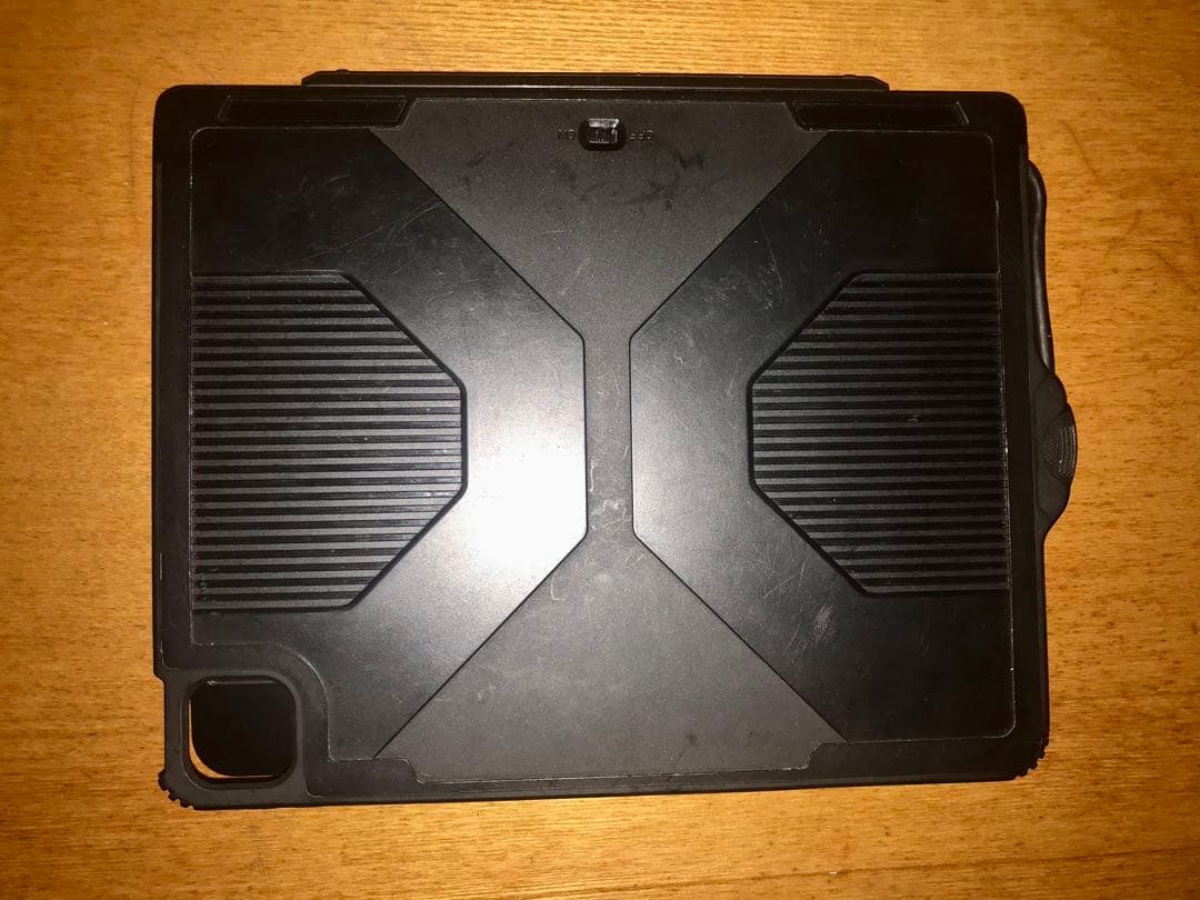 IPad Pro 11 ＋CHESONA キーボードケース＋NOMATICバッグ