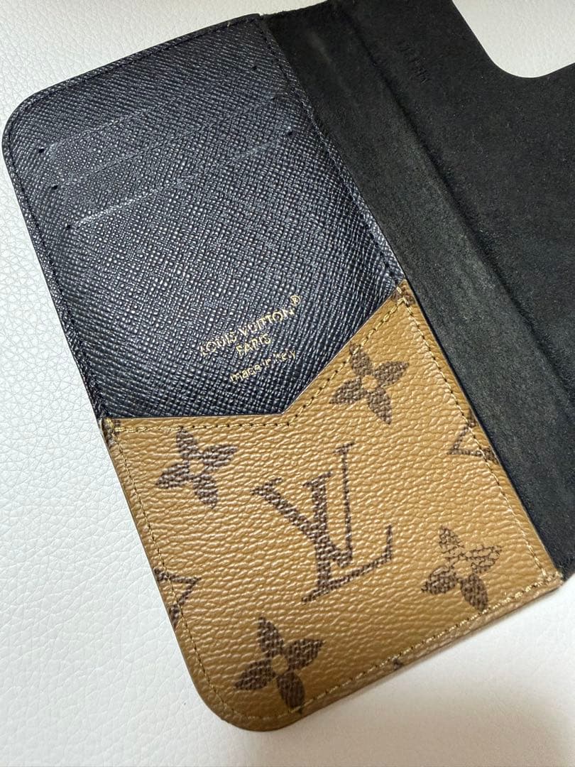Louis Vuitton ルイヴィトン iPhone15 Pro 手帳型
