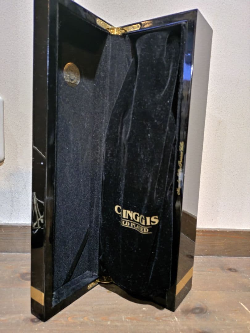 CHINGGIS GOLD PLATED モンゴルウォッカ