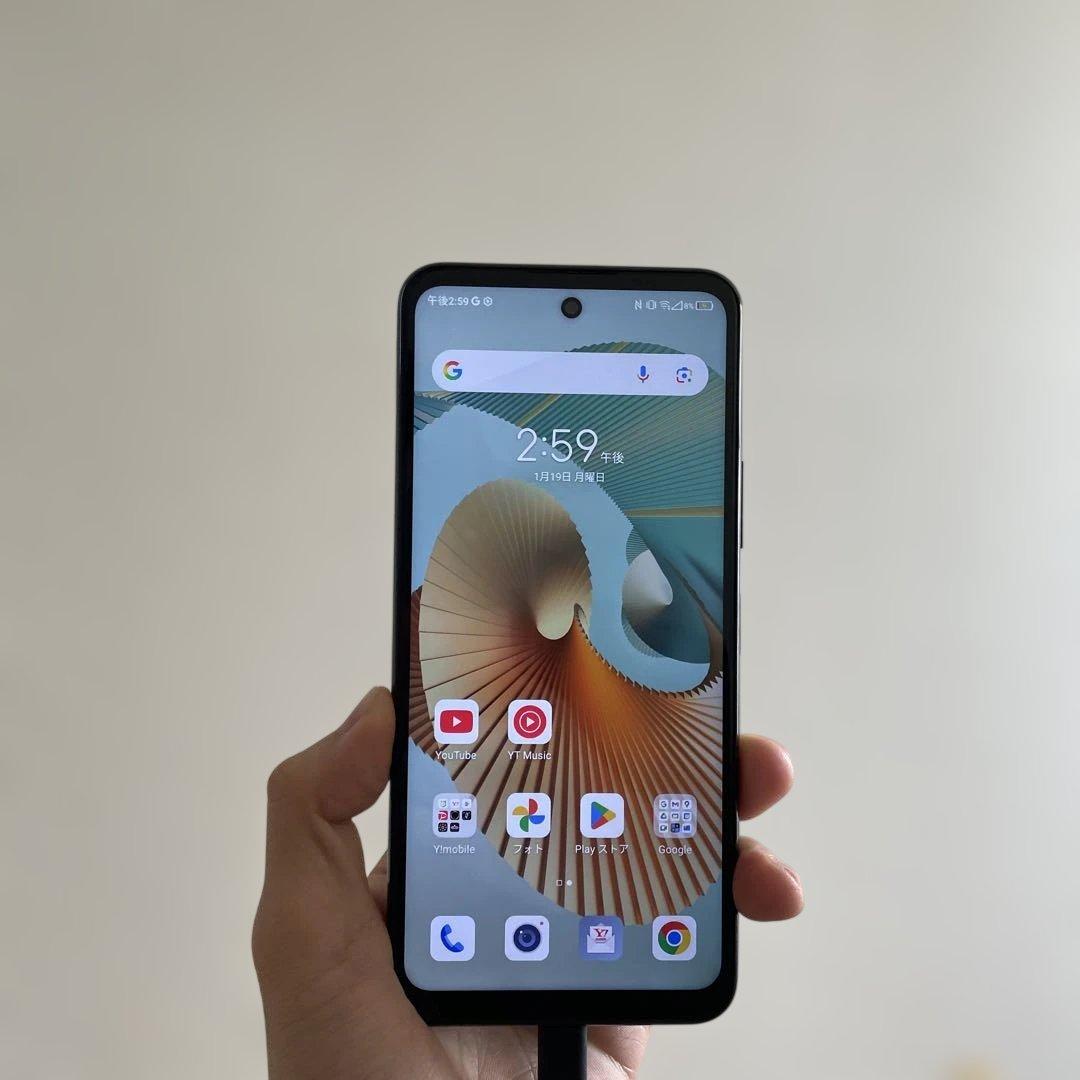 ZTE製のスマートフォン「Libero 5G III」