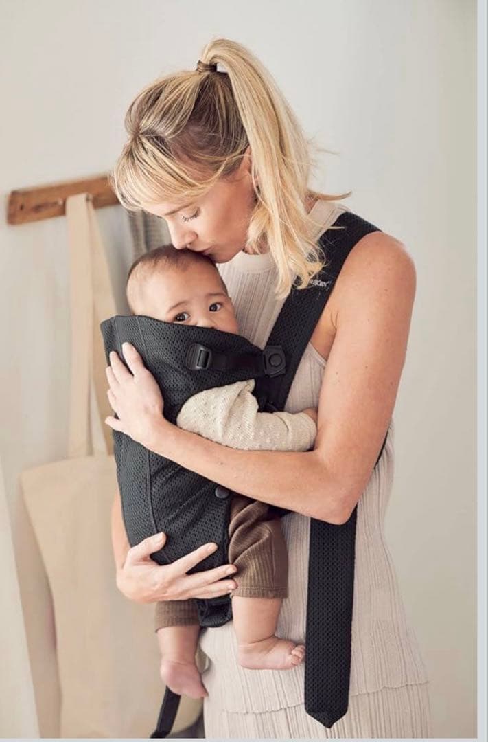 【新品未使用】ベビービョルン ベビーキャリアMINI Air メッシュ　ブラック